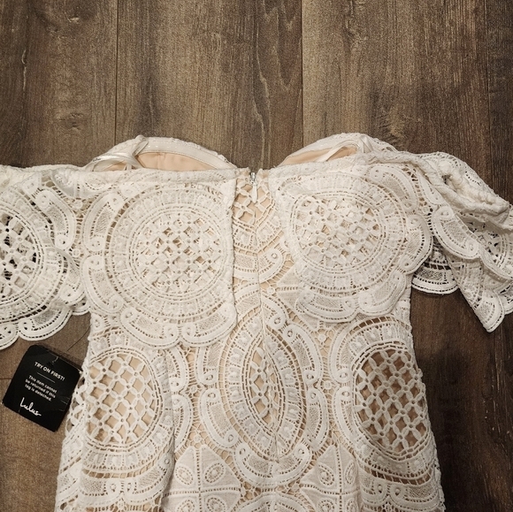 *NWT* Lulu's Bellissimo White Lace Off-the-Shoulder Bodycon Dress - Picture 8 of 9